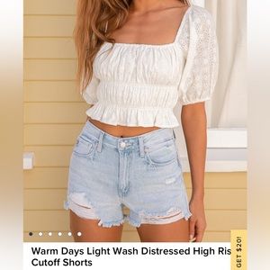 NWT Warm Days Light Wash Lulu Shorts